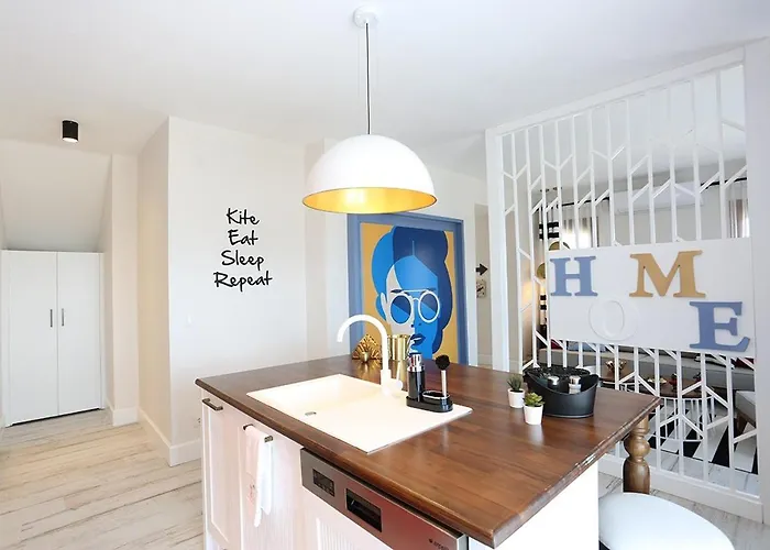 Alpsuites Safran 公寓 *